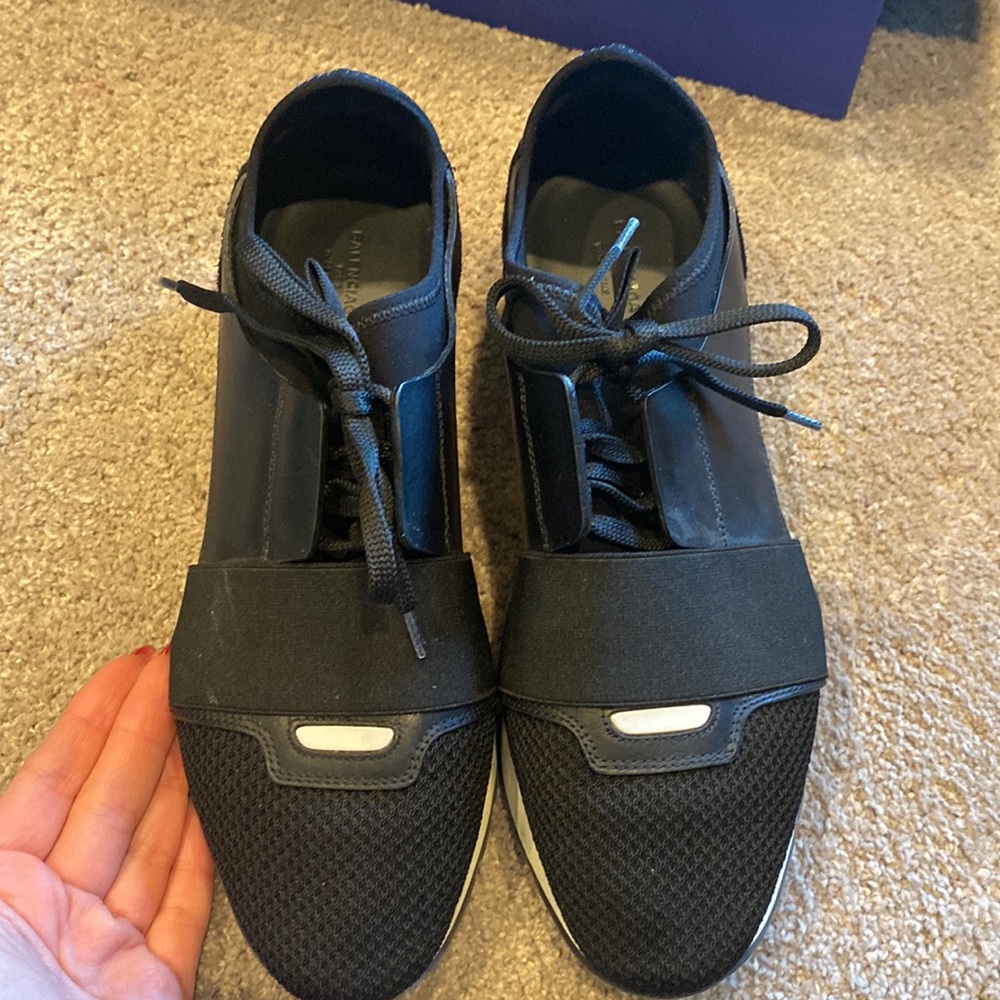 In great condition all black Balenciaga size 38 sneaker